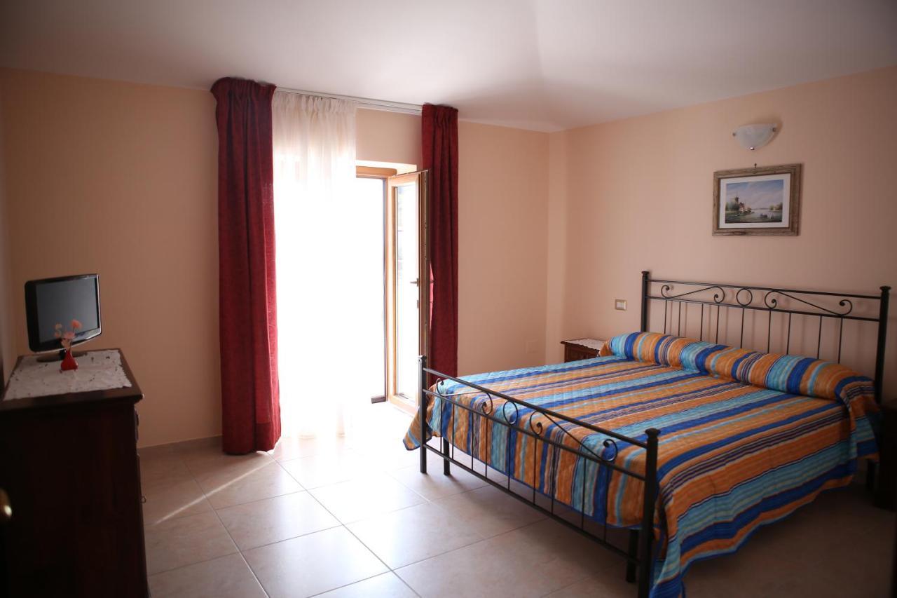 La Collina Dei Goti Agriturismo ,Azienda Agricola Βίλα Cerreta  Εξωτερικό φωτογραφία